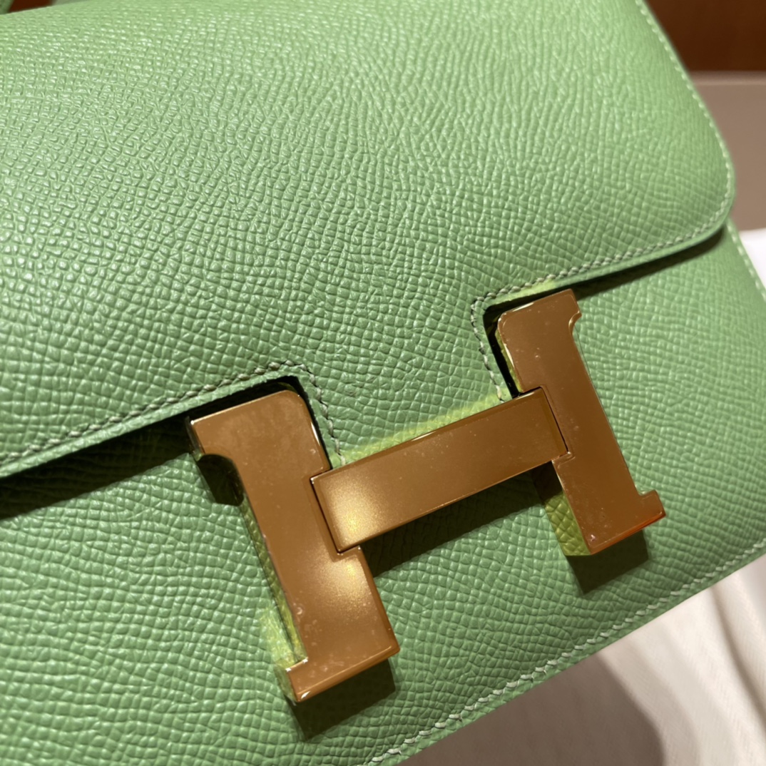 에르메스 콘스탄스18 아보카도그린 금장 앱송